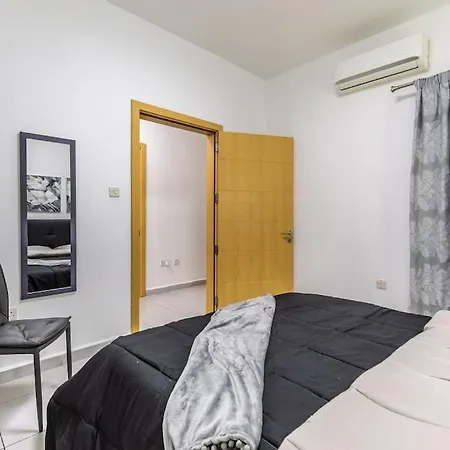 Spacious 4 Bedroom Apt In The Heart Of St Julian's 公寓 Saint Julian's