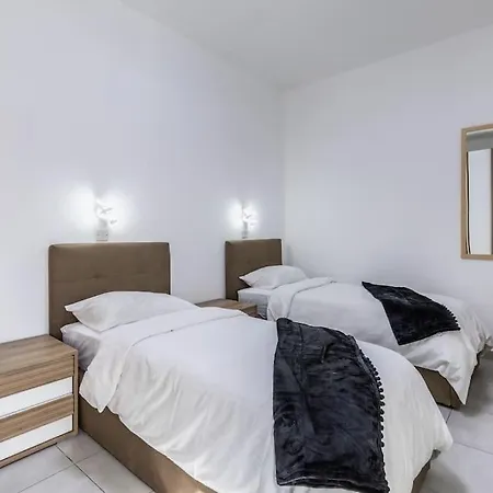 Spacious 4 Bedroom Apt In The Heart Of St Julian's 公寓 Saint Julian's